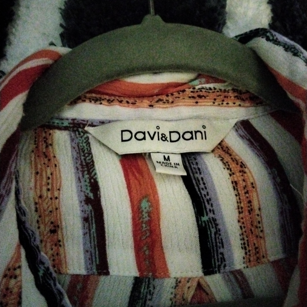 Davi & Dani (Size M) Multicolor Stripe Print Butt… - image 8